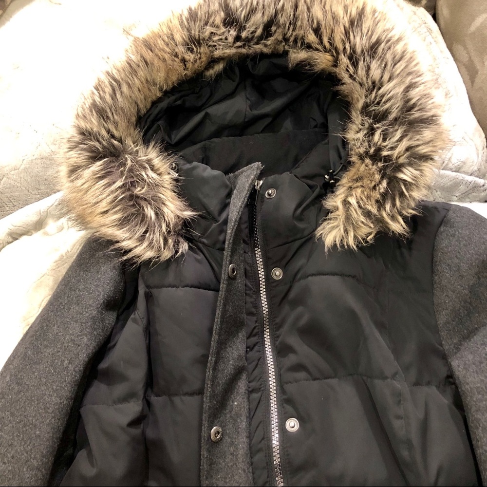 Women's Winter Coat (M 10-12)
